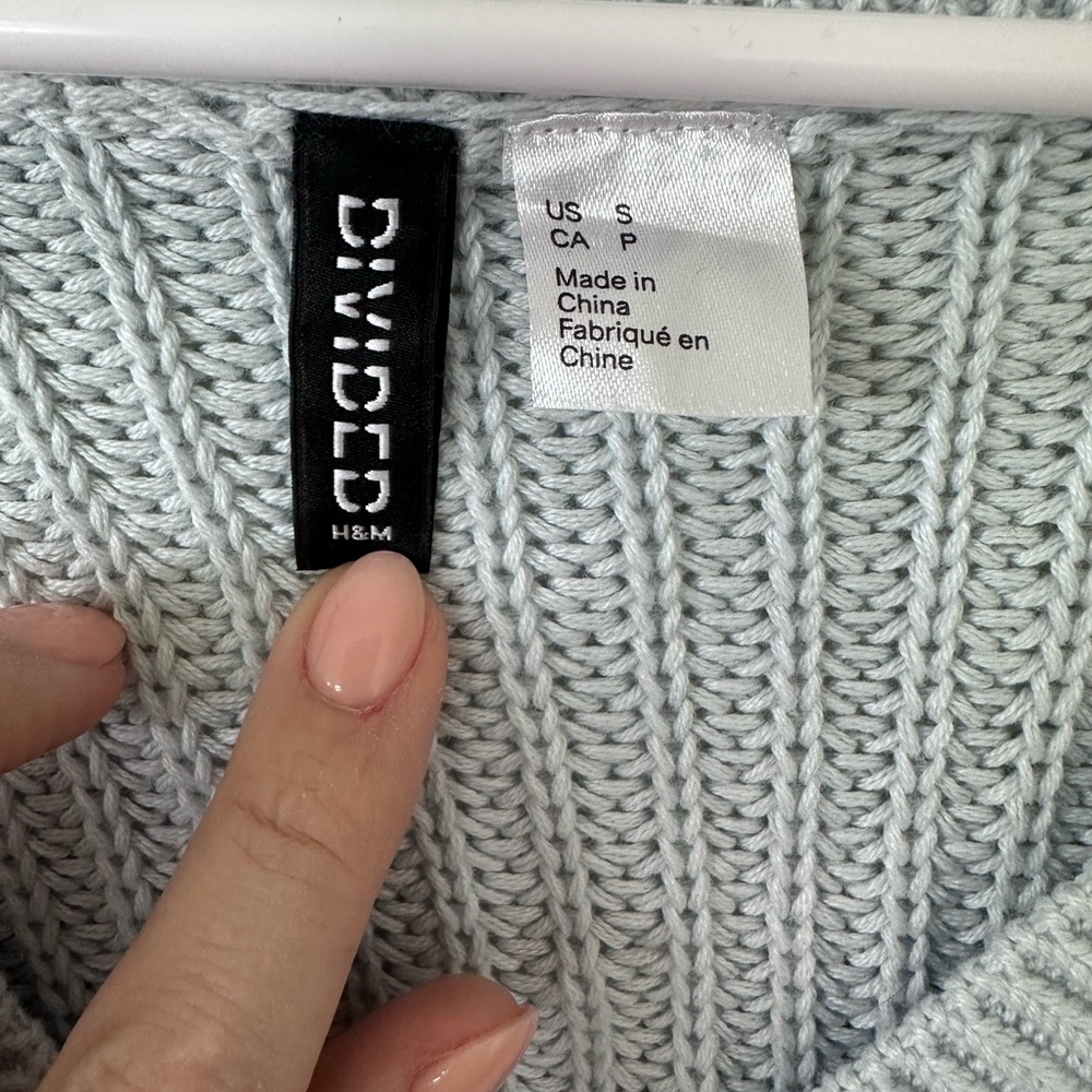 H&M Light Blue Women's Sweater - Picture 5 of 6